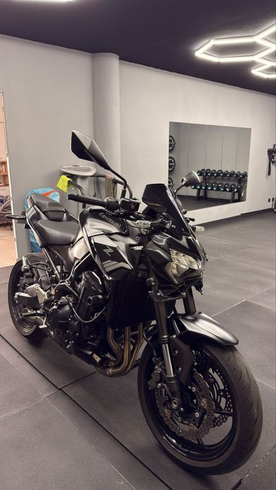Kawasaki Z900 Full Black