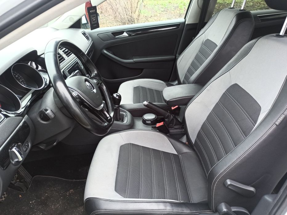 Volkswagen Jetta 2016, 1,6tdi, МКПП, максимальна комплектація, без ДТП
