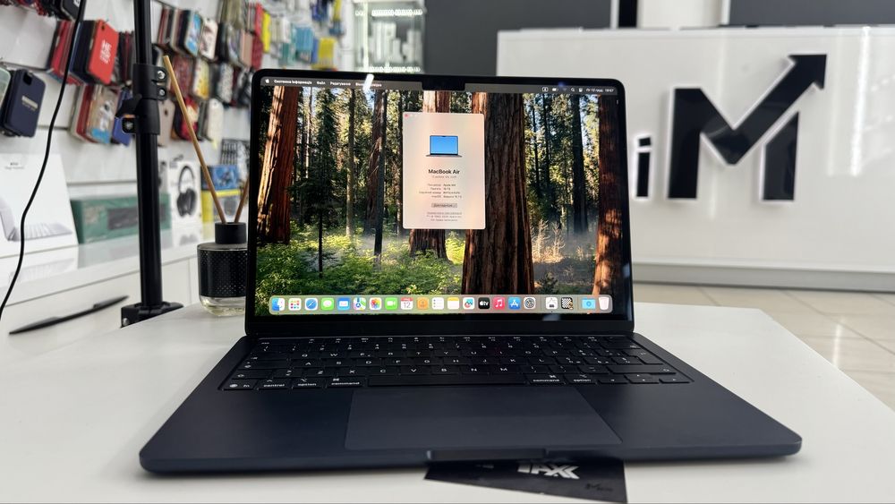 MacBook Air 13 13.6” M4 2025 16/256Gb Midnight Новий стан Без блокуван