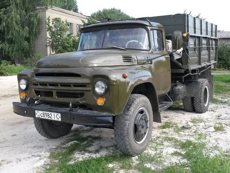 Вивіз сміття погрузка в авто вивоз на свалку недорого вивезення хламу