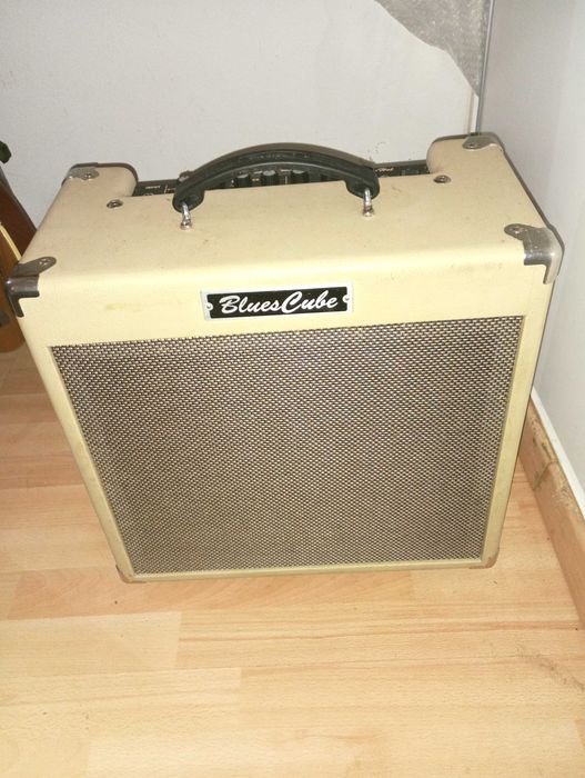 Amplificador de guitarra "Roland Blues Cube 30W"