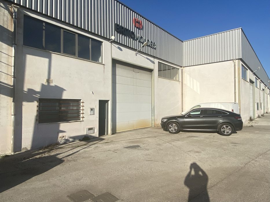 Pavilhão industrial na Moita, Marinha Grande