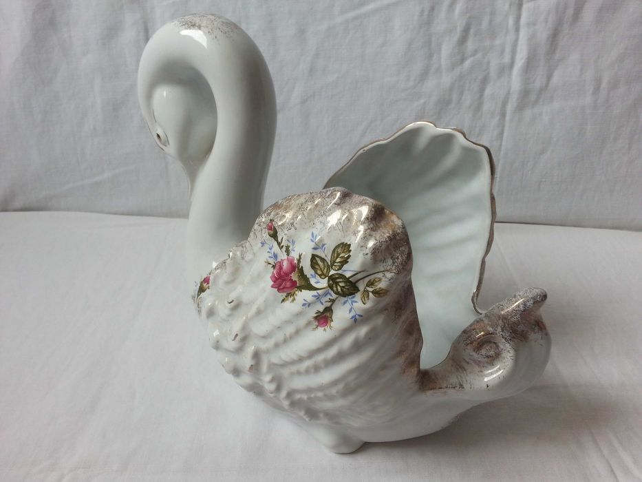 Łabędź porcelanowy Chodzież