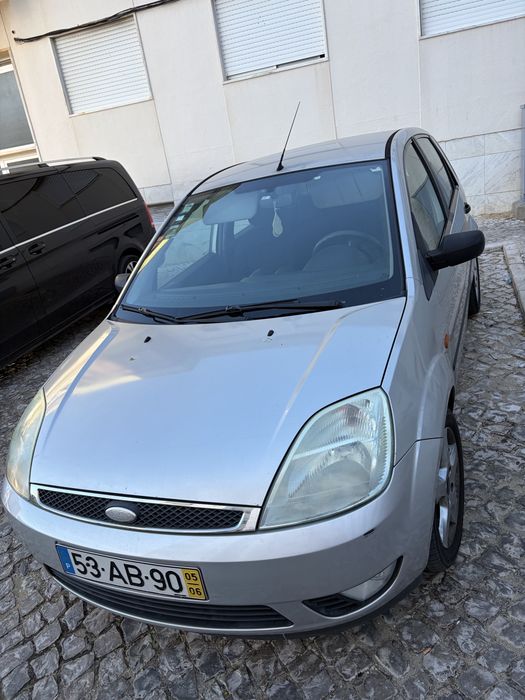 Ford Fiesta 1.2  Ghia – 2005
