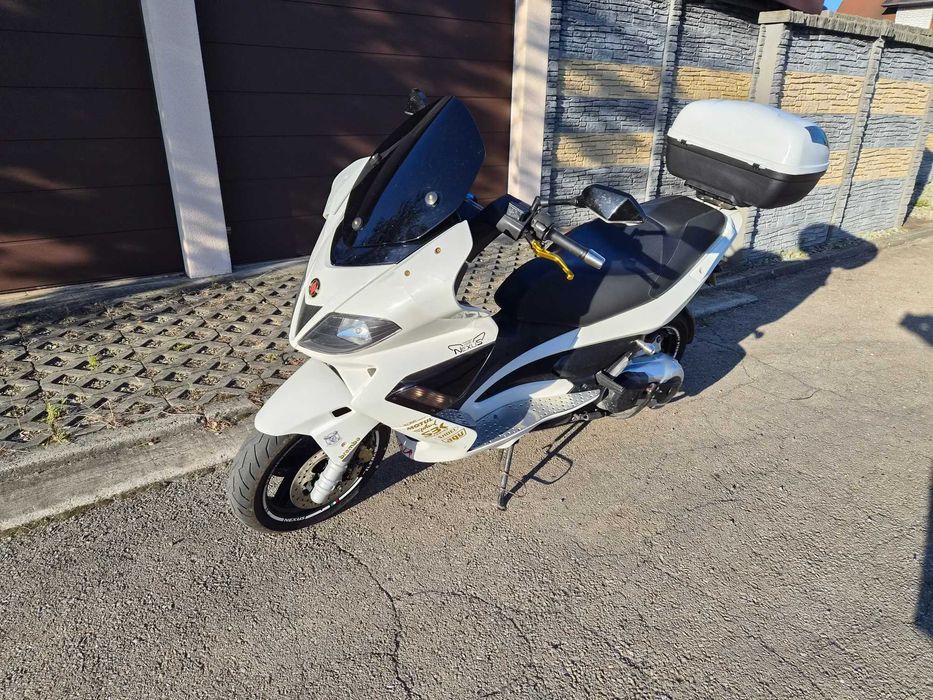 Skuter Gilera Nexus 500