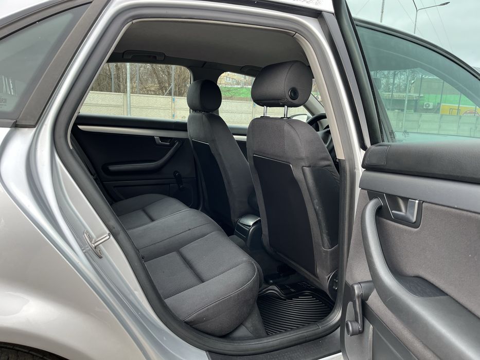 Audi A4 1.6 Mpi бензин