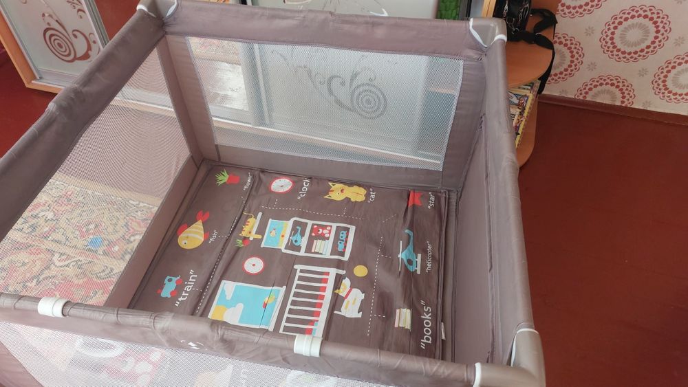 Продам манеж Carrello