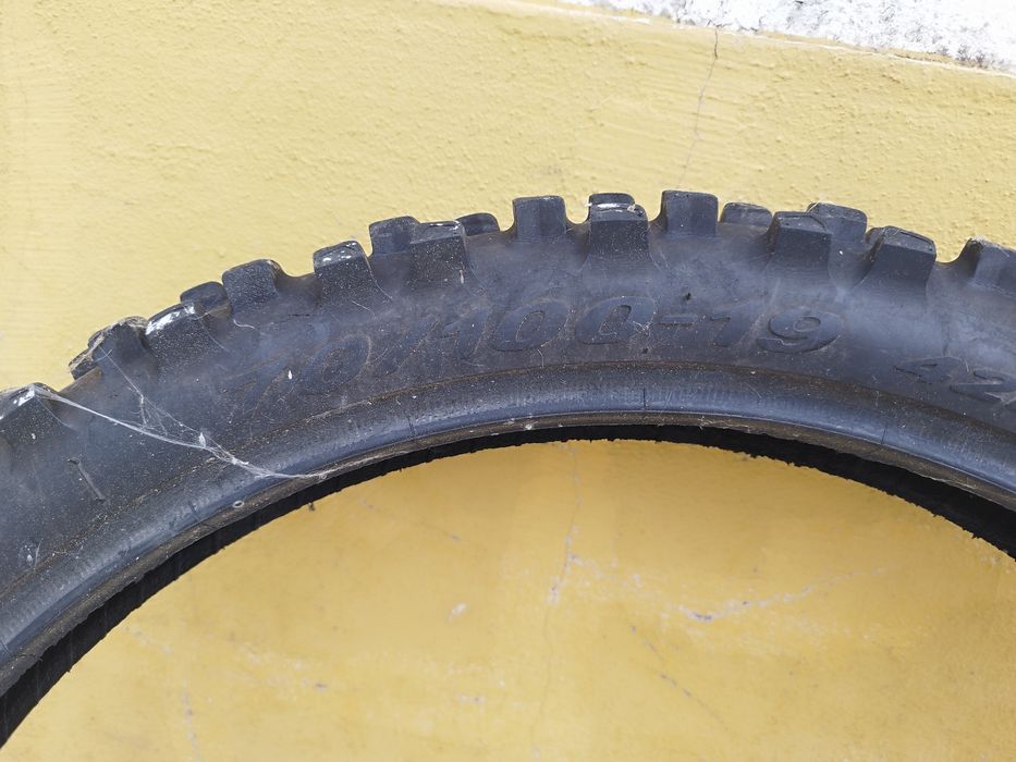 Aro 16 com pneu 90/100/16 +  pneu 70/100/19