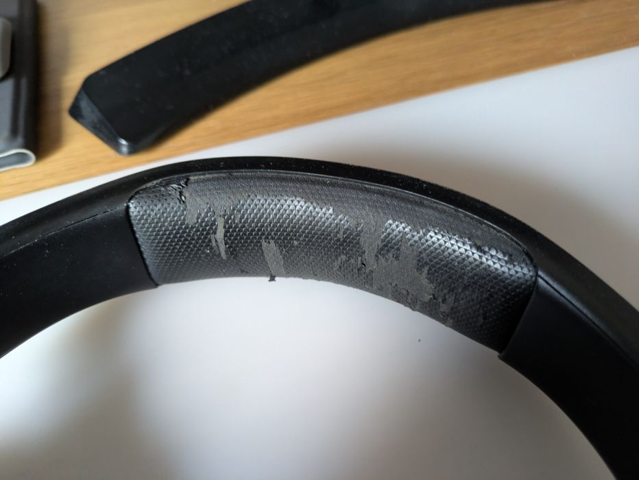 PS4 + Comando + Fones JBL Wireless