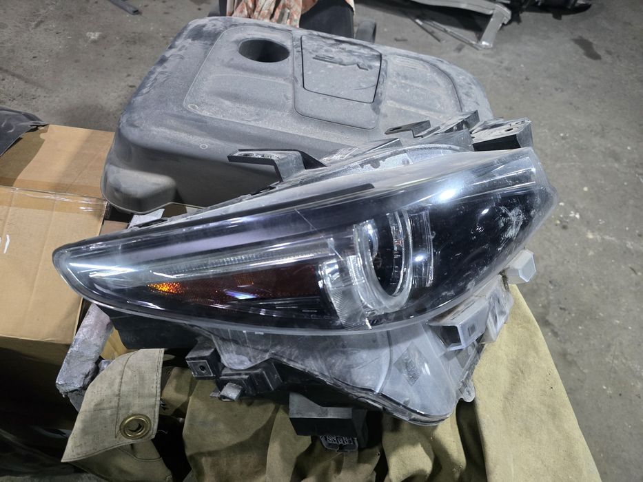 Фара передняя правая Mazda CX9 Led AFS USA