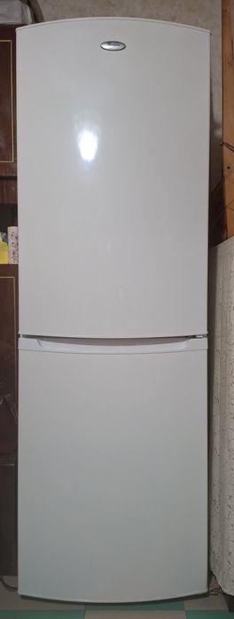 Продам холодильник Whirlpool