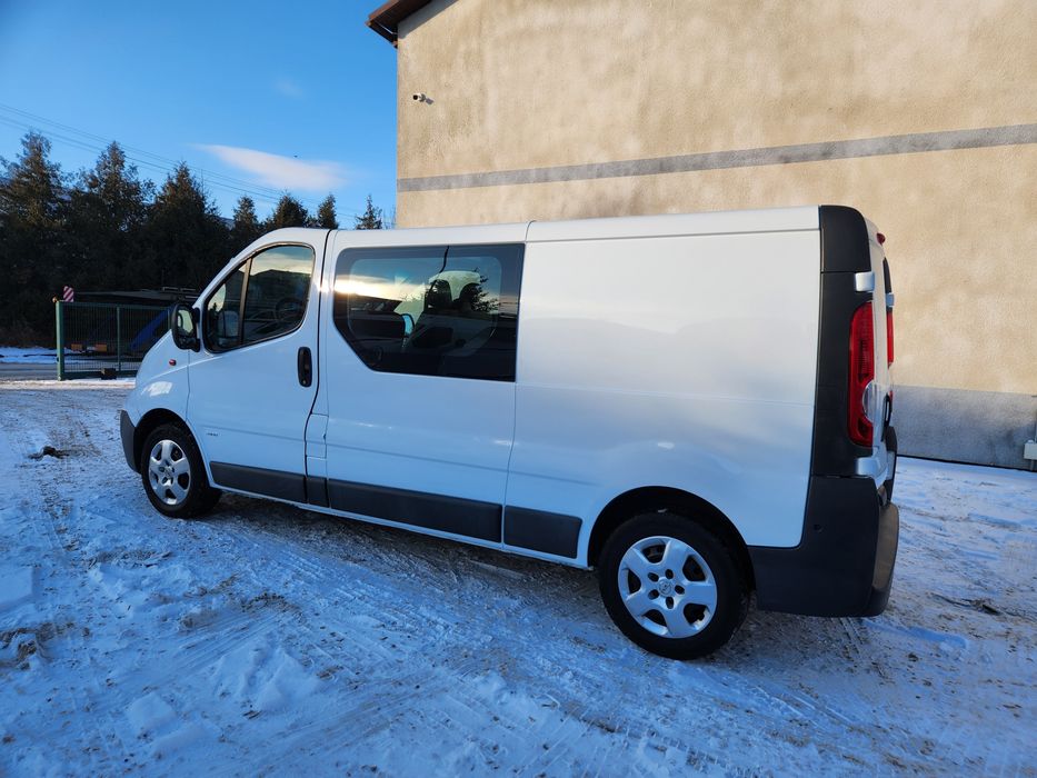 Опель Віваро 2011 рік, 2,0 дизель, 84 квт.Оригінальний вантажо-пасажир