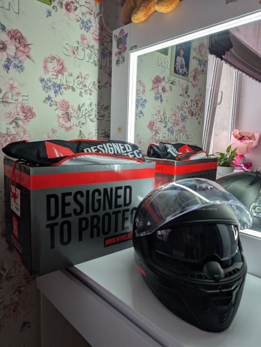 Мотошолом MT Thunder 4