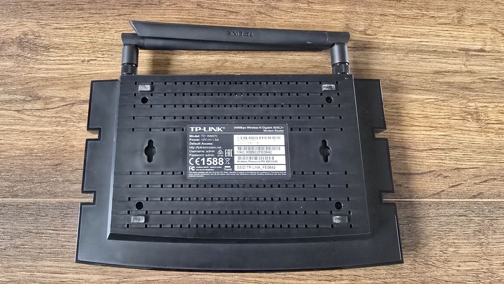 Router TP-Link TD-W8970, access point