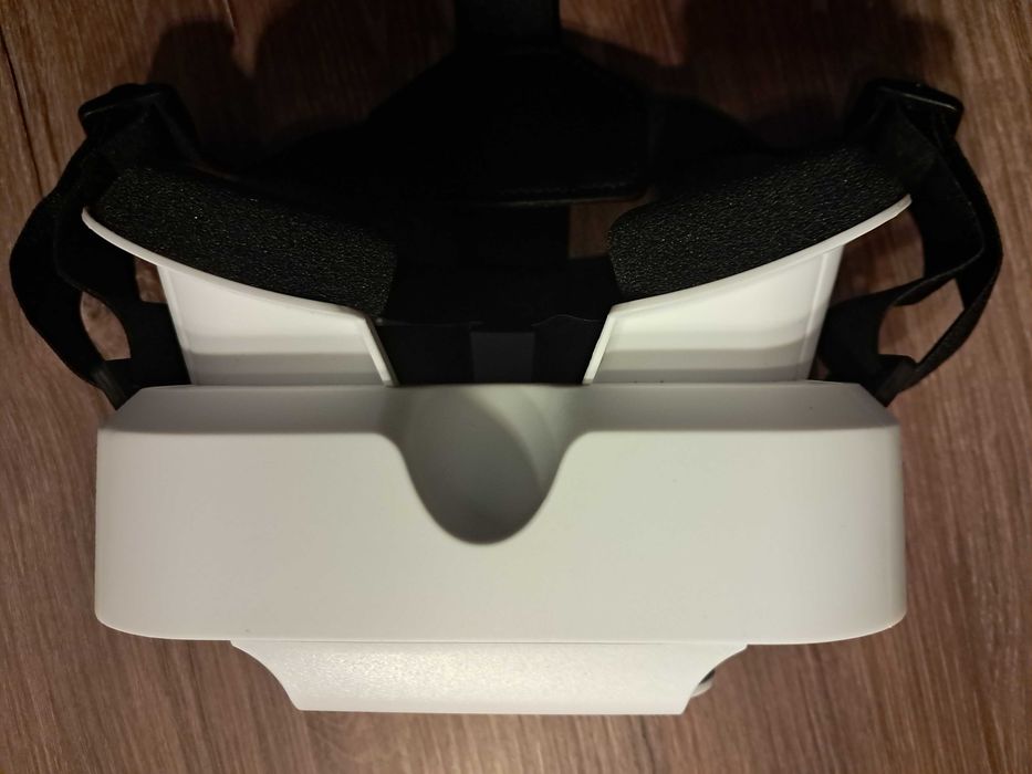 nowe okulary VR 3D brak paragonu trochę uszkodzone pudełko