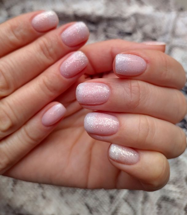 Manicure hybrydowy