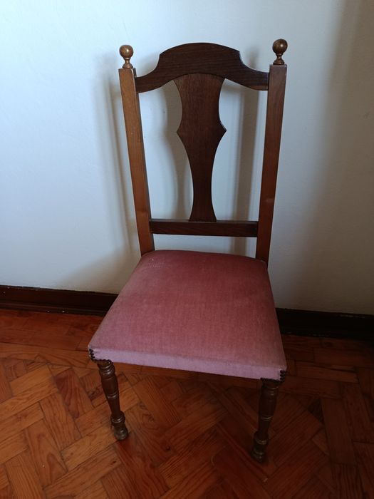 Mobilia de quarto em mogno