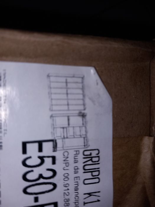 3 caixas novas com 6 conjuntos de pés para armário ou roupeiro