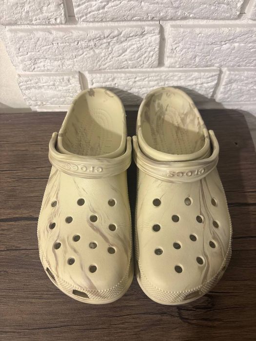 Crocs Classic Marbled Clog