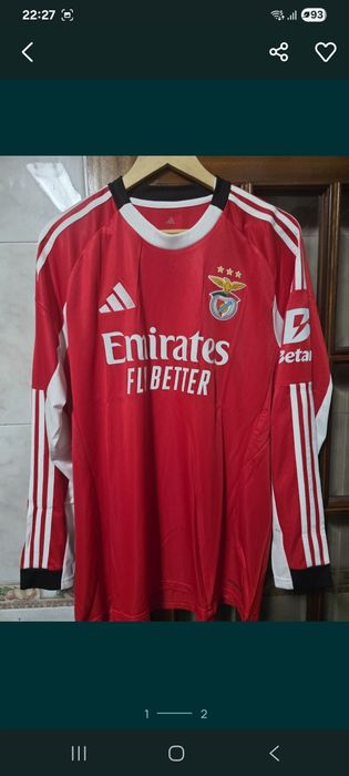 Camisola do benfica comprada na loja  vermelha