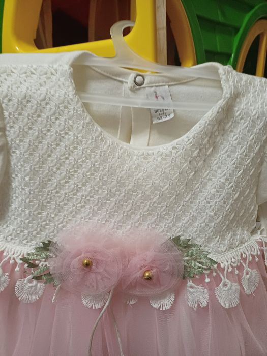 Очень красивое, новое платье для маленькой принцессы,  размер 92