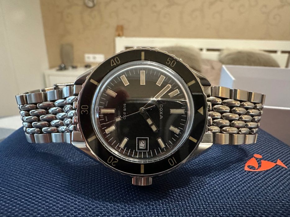 Продам годинник Doxa Sharkhunter 200