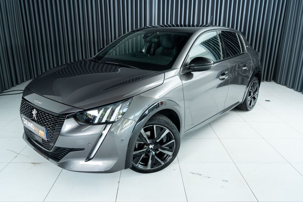 Peugeot 208 1.2 PureTech GT EAT8