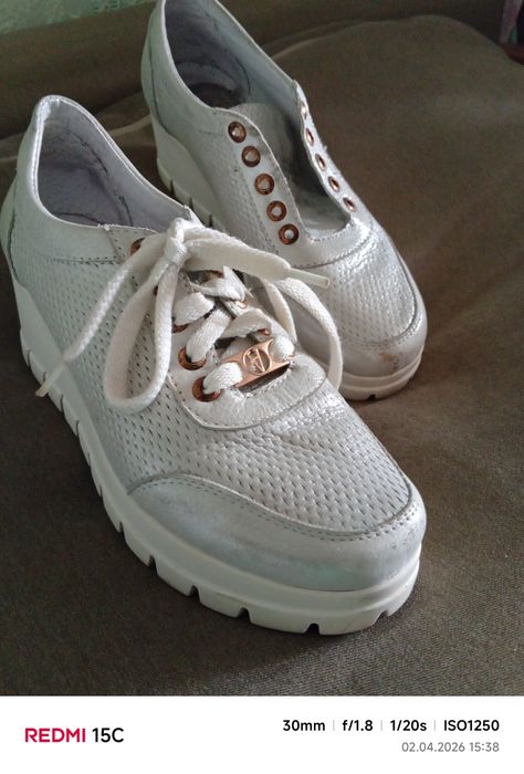 Взуття жіноче дихаюче