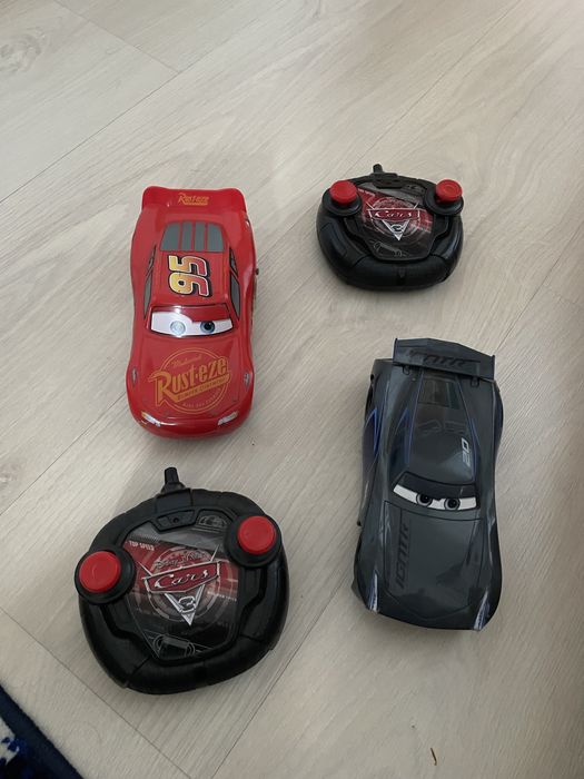 Cars Машинка на радиоуправлении Cars Молния Маквин