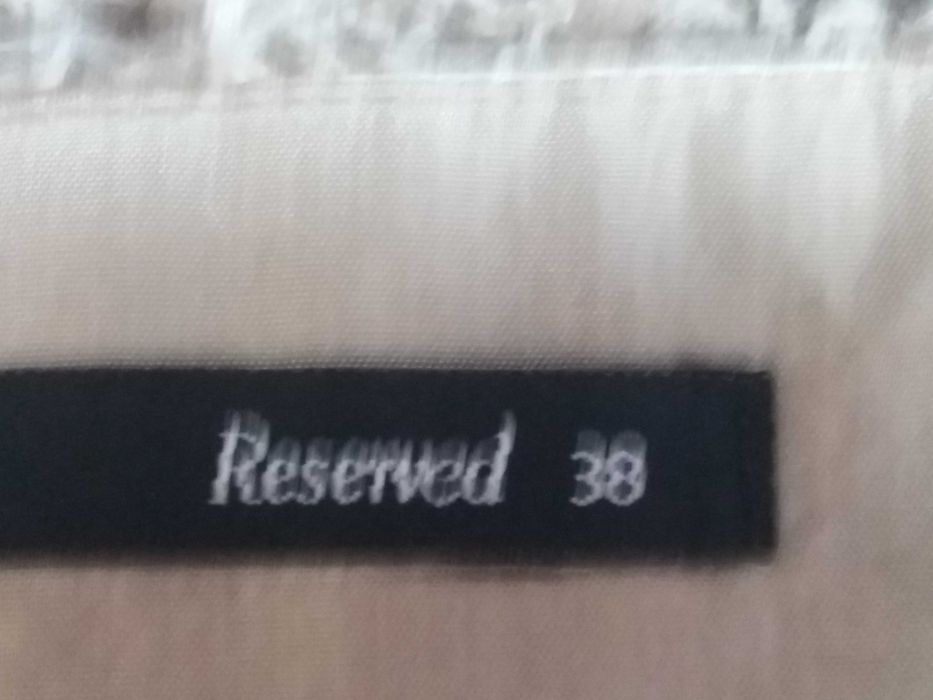Sukienka jedwabna Reserved 38