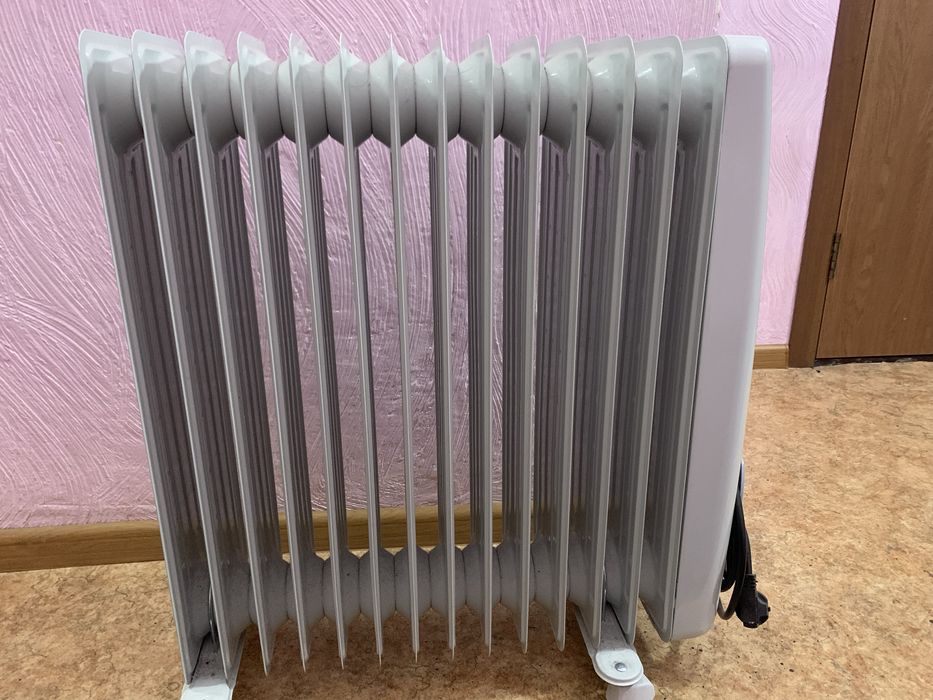 Масляний обігрівач рідіатор