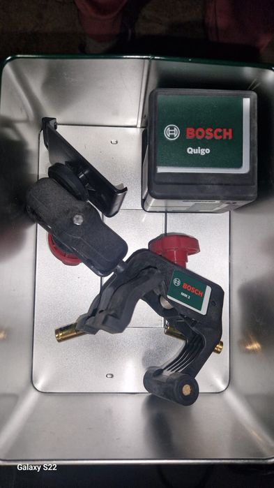 Лазерний рівень Bosch Quigo + кріплення MM2