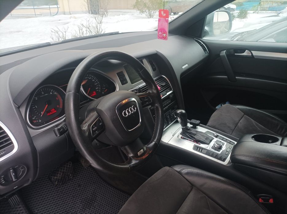 AUDI Q7 3.0tdi 2008г.в.