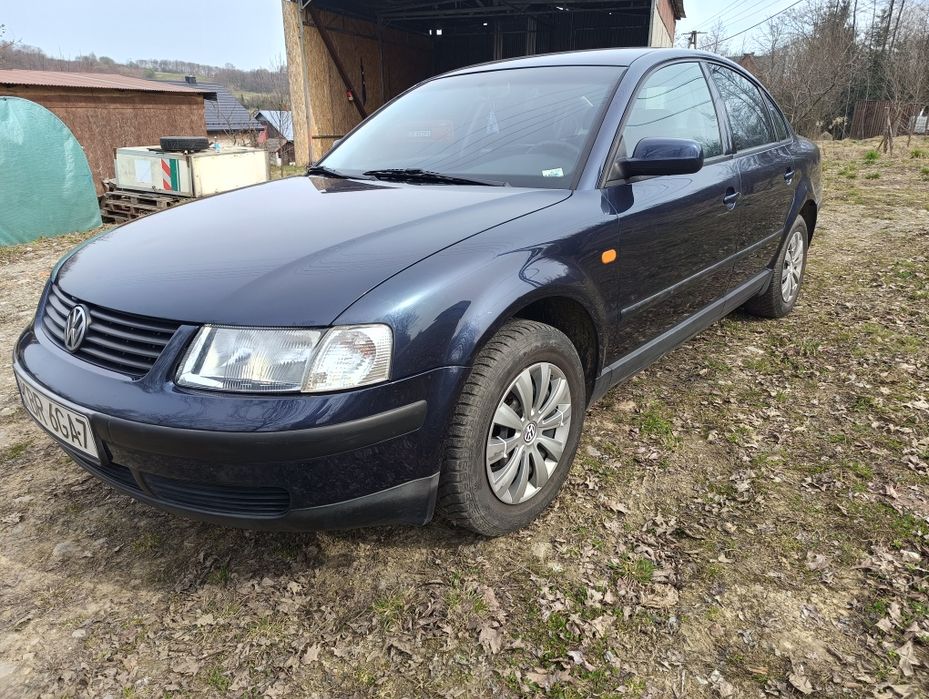 Volkswagen Passat 1.6 benzyna
