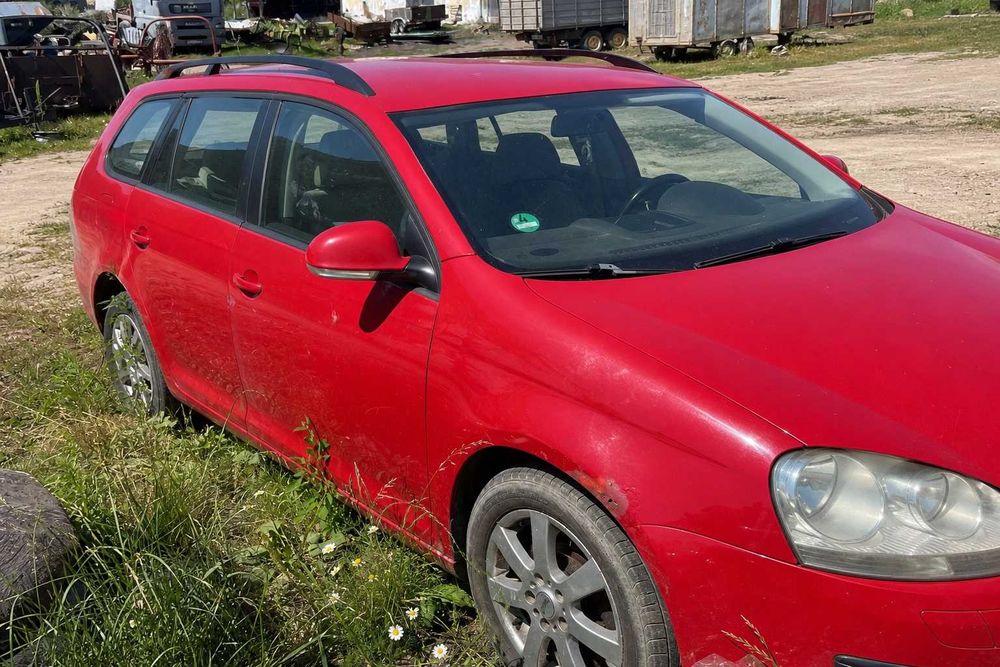 VW Golf V Variant 1.9 TDI – uszkodzona głowica, kompletny