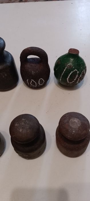 Гиря вагова  1 кг і 2 кг.