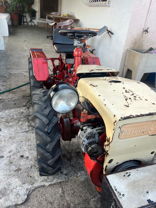 Trator Pascoal 21cv 4x4