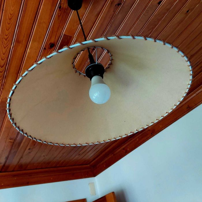 Candeeiro de Teto em Pele Natural | Estilo Rústico