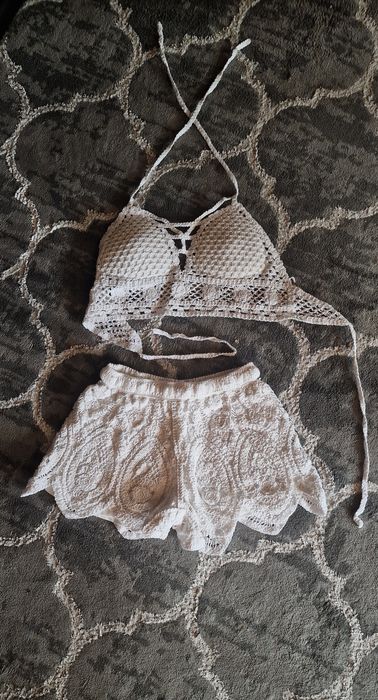 Biały ażurowy dziargany komplet S