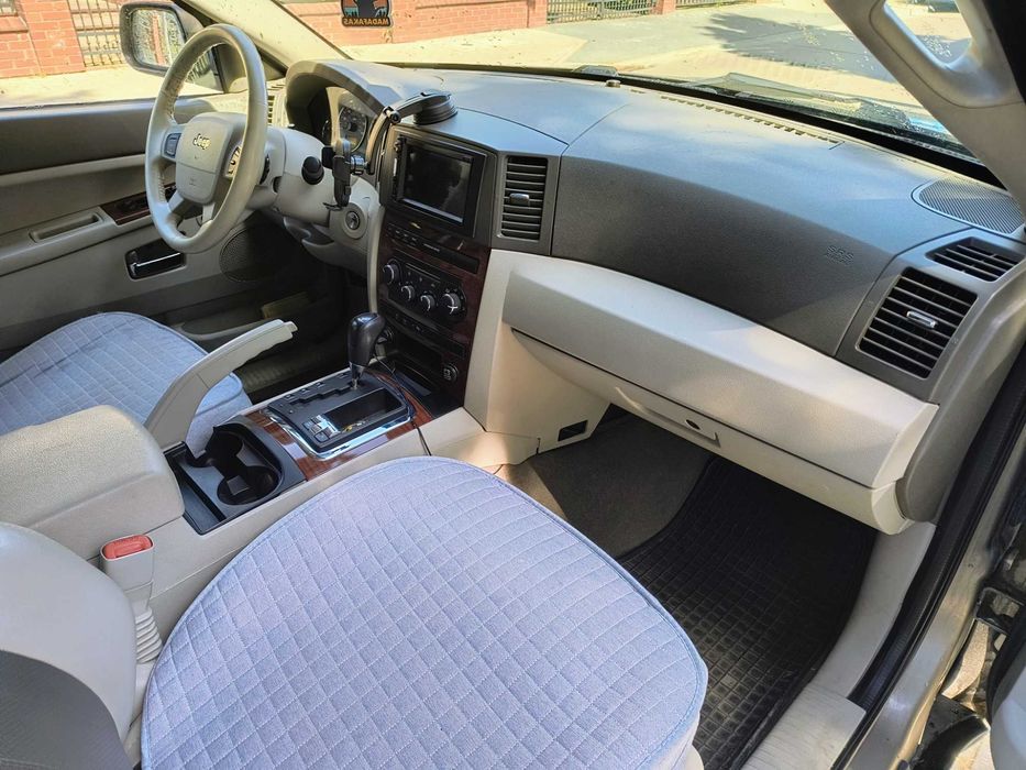 Jeep Grand Cherokee Wk 4.7 LPG uszkodzony