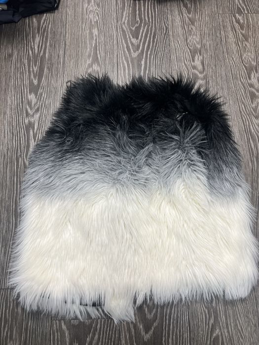 Romeo & Juliet couture жилетка жіноча  екохутро L