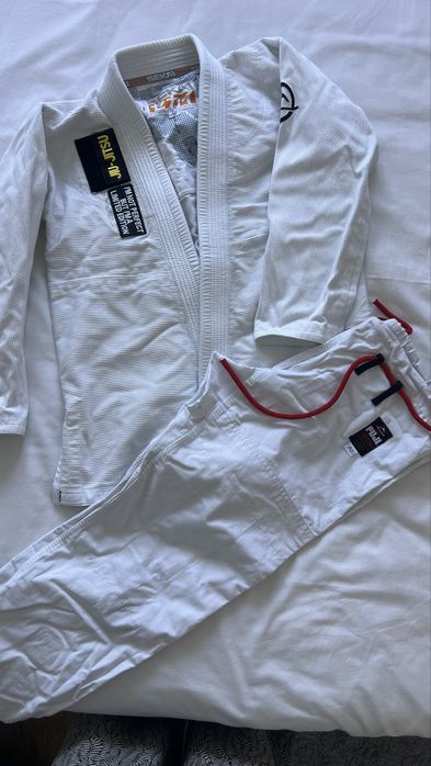 Vendo Fatos Jiu -Jitsu mulher