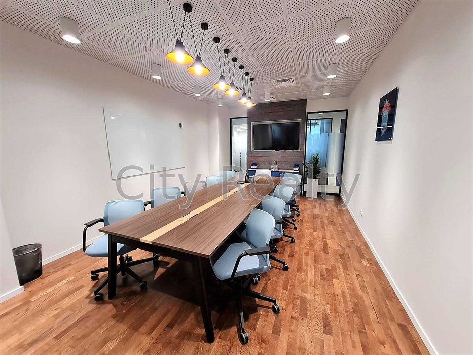 Офіс 50 м.кв. пр-т Берестейський 53 Солом'янський Генератор Меблі Без%