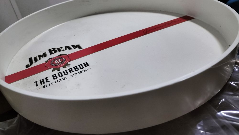 5 new trays64584775221634121