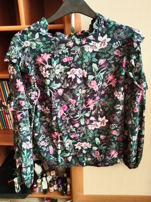 Bluzka w kwiaty S,M Medicin