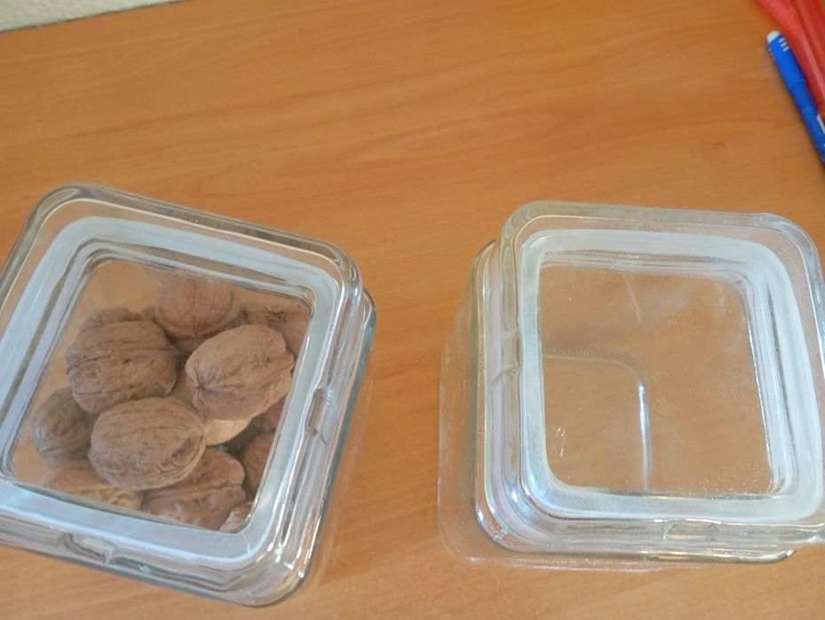 2 Thick-Glass Jars489543535638630401
