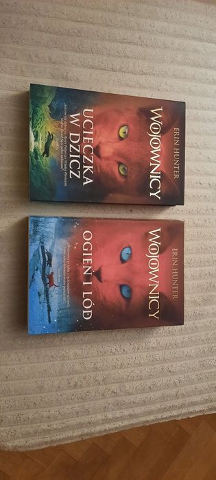 2 tomy serii książek "Wojownicy"