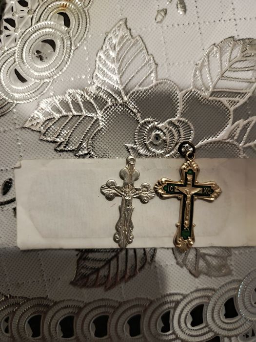 Серебряное кольцо,серьги,крест