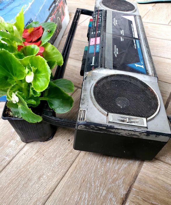 Магнитофон/ магнітола INTERNATIONAL, модель АК-21 (на запчастини): 300 ...