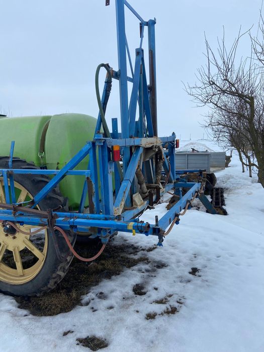 Оприскувач оп 2000